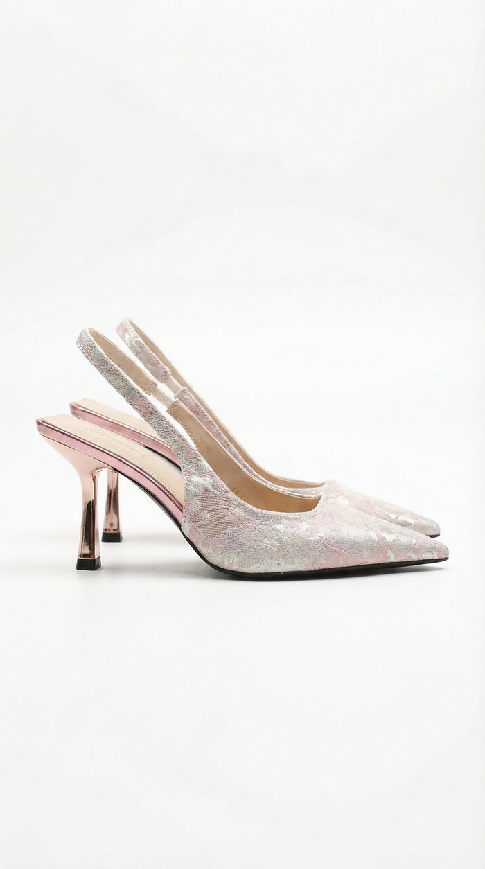 Slingback pumps met spitse neus en kanten overlay