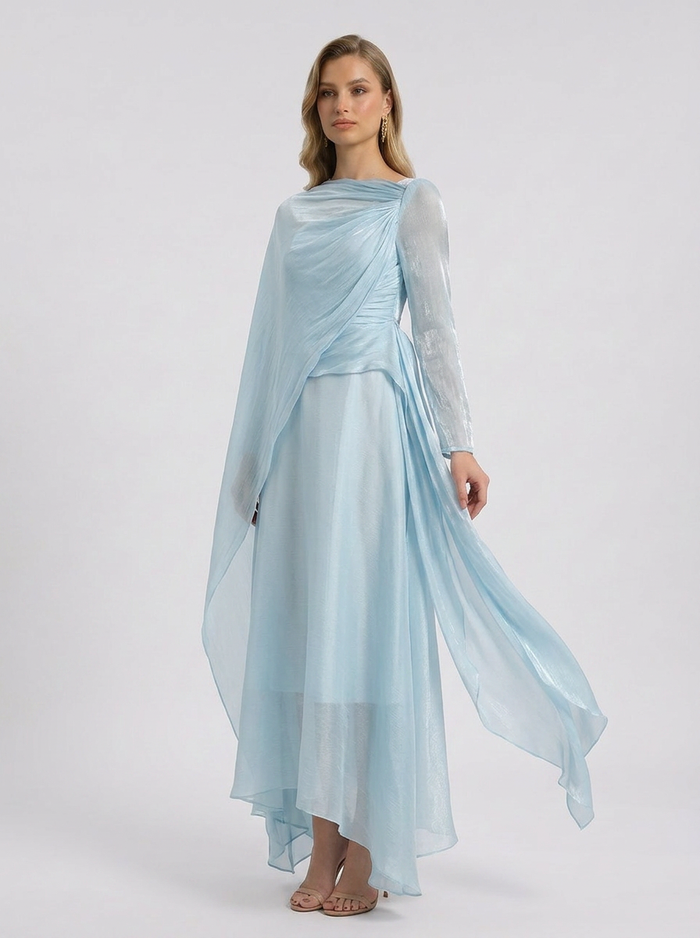 Maxi-jurk met gedrapeerde cape-overlay in blauw