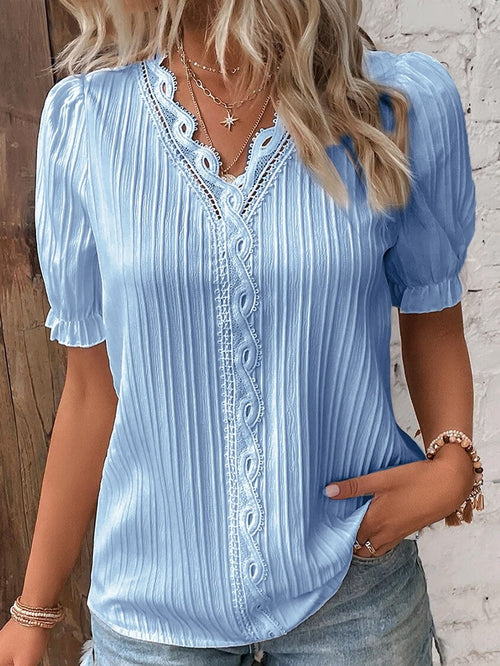 Dames blouse | Kantdetails en pofmouwen