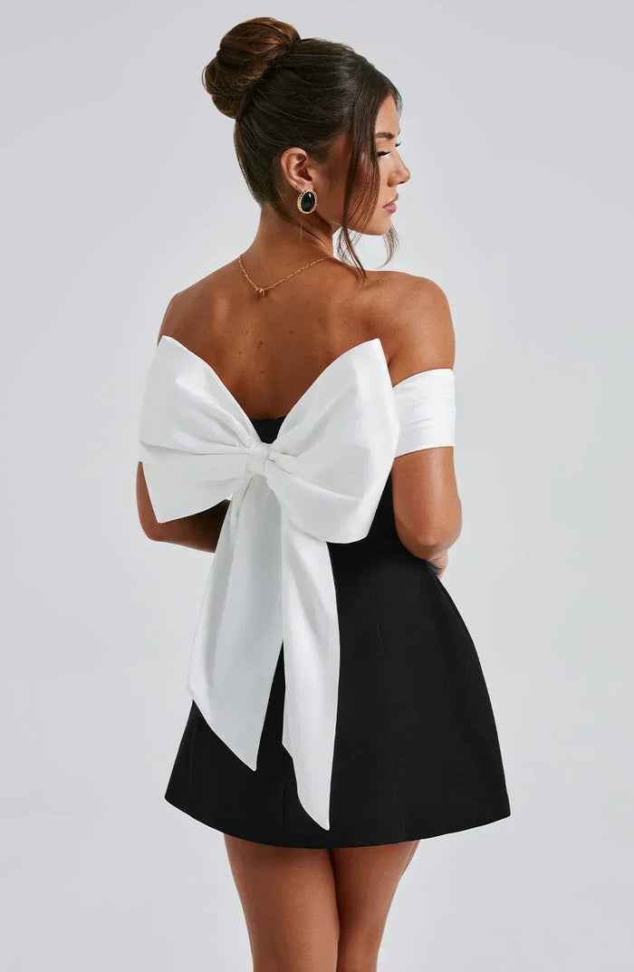 Bardot mini-jurk met ballonrok
