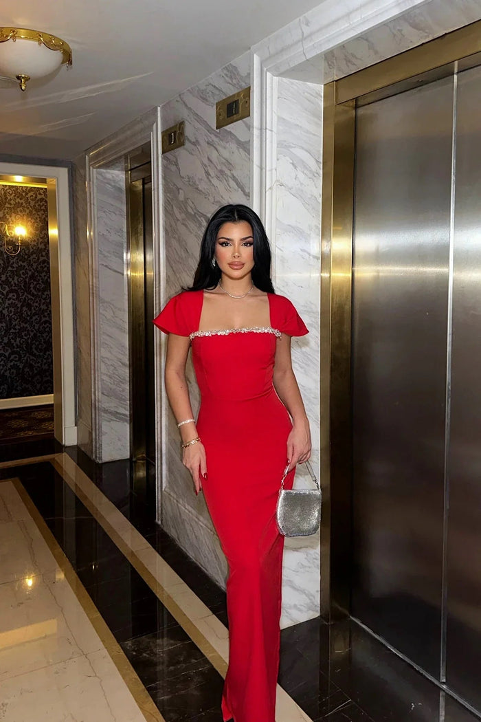 Bodycon maxi-jurk met vierkante hals en gedrapeerde schouders